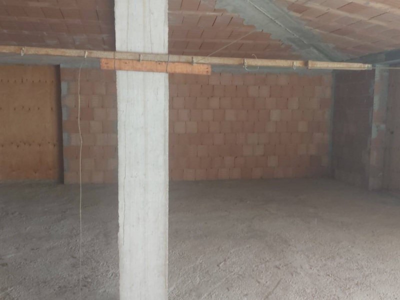 Appartamento in Vendita a Fondi, 95'000&euro;, 158 m²