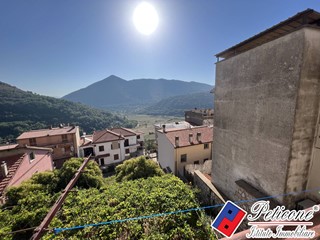 Quadrilocale in Vendita a Lenola, 80'000€, 80 m²