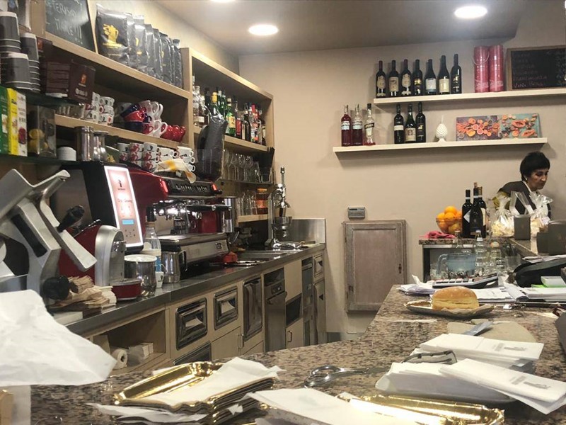 Attività commerciale in Vendita a Cerea, 65'000€, 75 m²