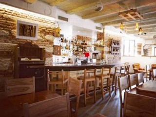 Attività commerciale in Vendita a Verona, 130'000€, 110 m²