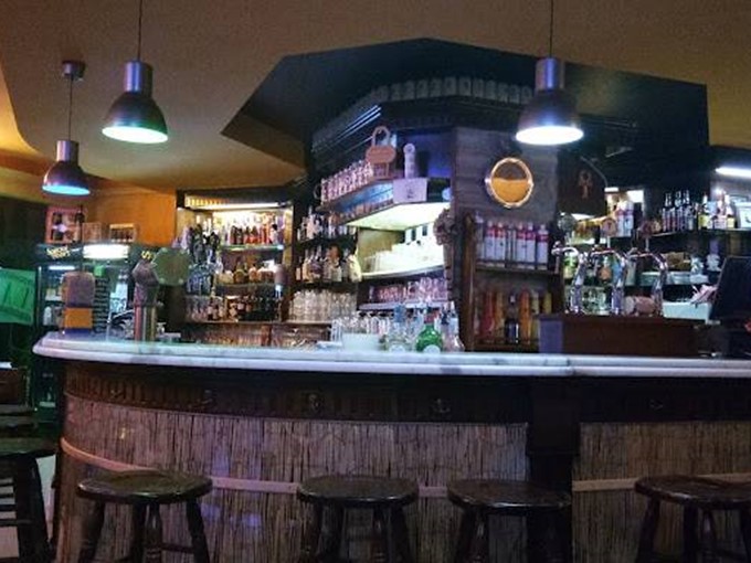 Attività commerciale in Vendita a Salò, 250'000€, 250 m²