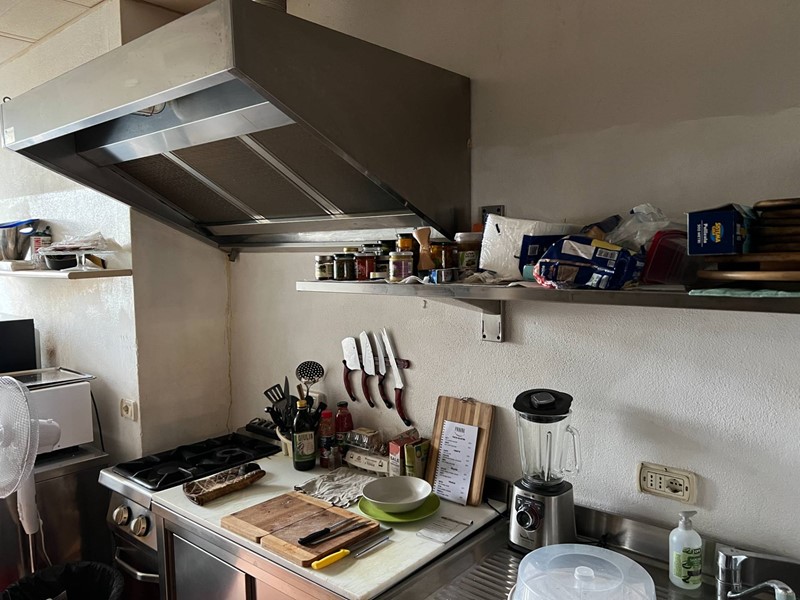 Attività commerciale in Vendita a Bardolino, 150'000€, 90 m²