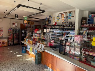 Attività commerciale in Vendita a San Pietro in Cariano, 150'000€, 110 m²