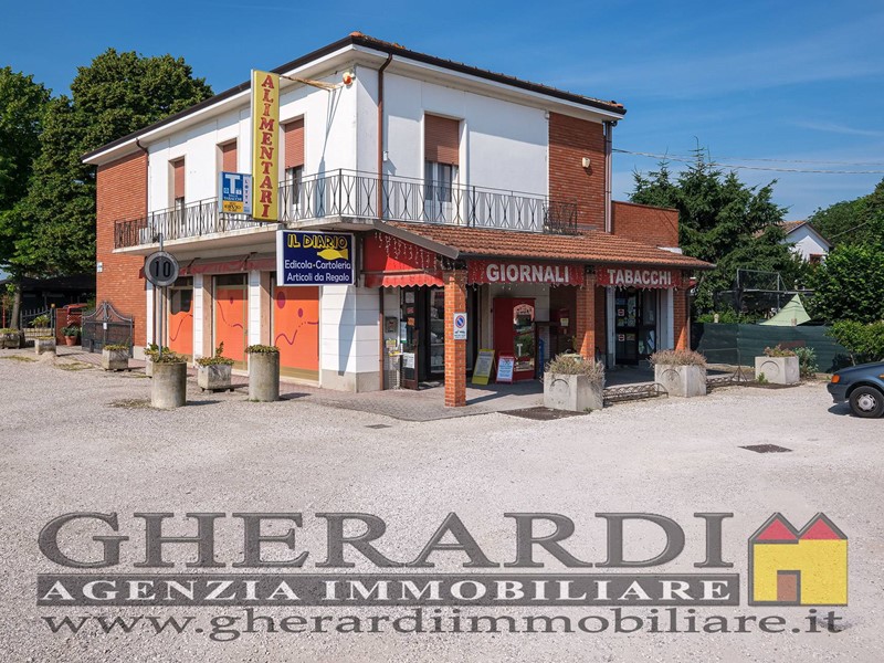 Villa in Vendita a Tresignana, 238'000€, 330 m²