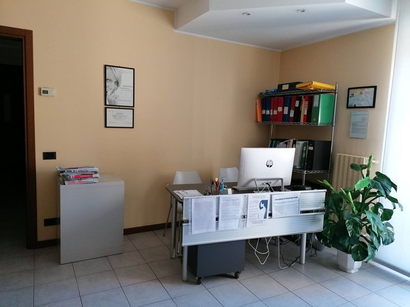 Ufficio in Vendita a Lecco, 149'000€, 75 m²