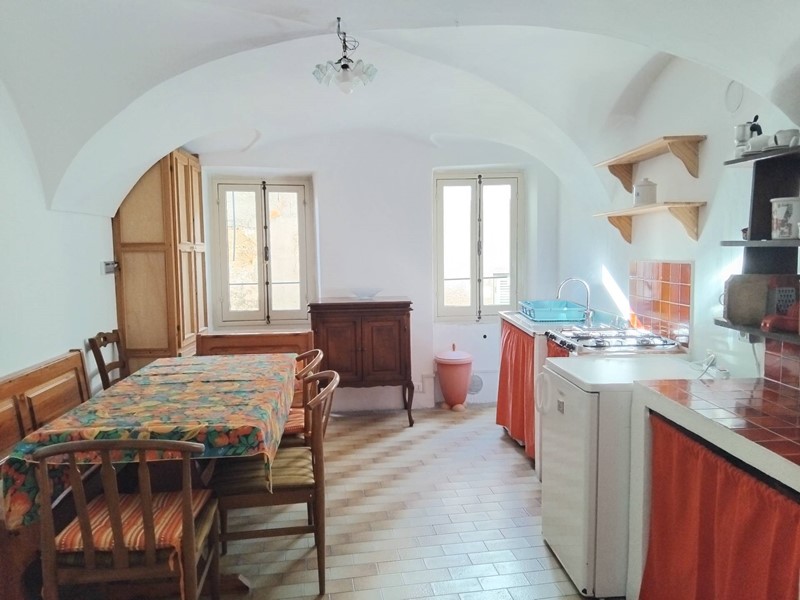 Quadrilocale in Vendita a Perinaldo, 80'000€, 85 m²
