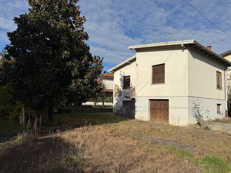 Quadrilocale in Vendita a Seriate, 187'000€, 150 m²