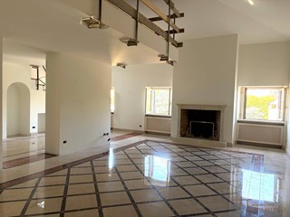 Quadrilocale in Vendita a Bergamo, 1'490'000€, 311 m²