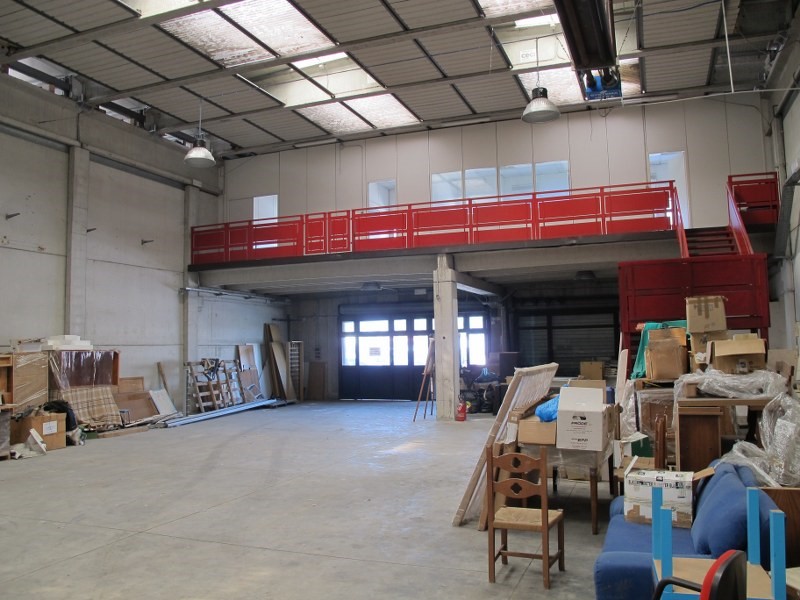 Capannone in Vendita a Ferrara, 199'000€, 500 m²