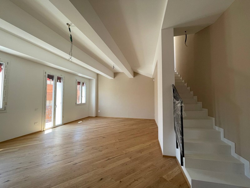 Appartamento in Vendita a Ferrara, 1'100'000&euro;, 220 m²