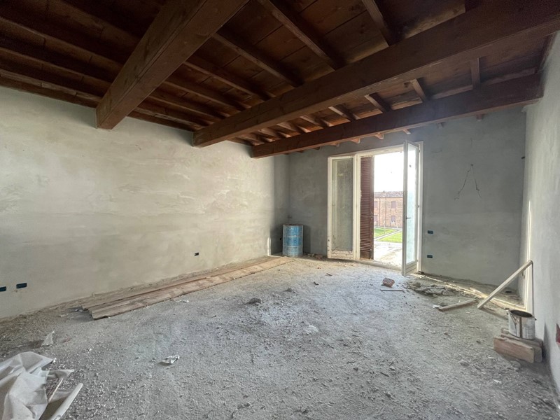 Casa Indipendente in Vendita a Ferrara, 98'000€, 516 m²