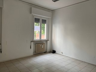 Ufficio in Affitto a Ferrara, 1'300€, 110 m²