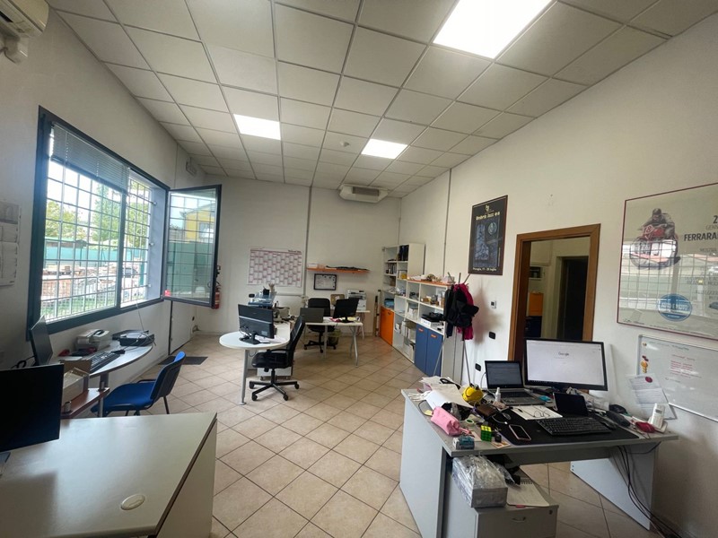 Ufficio in Vendita a Ferrara, 199'000€, 180 m²