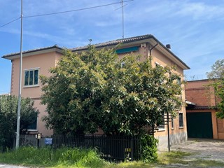 Appartamento in Vendita a Argenta, 69'000€, 150 m²