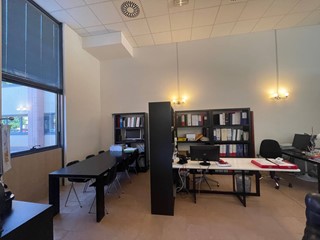 Ufficio in Vendita a Ferrara, 69'000€, 80 m²