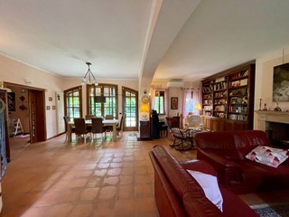 Casa Indipendente in Vendita a Voghiera, 490'000€, 250 m²