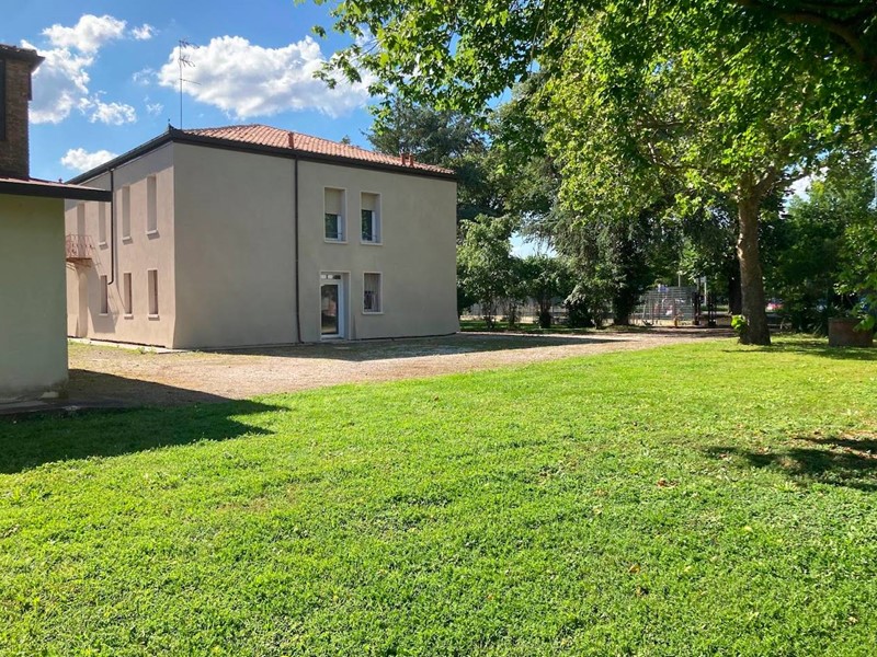 Casa Indipendente in Vendita a Ferrara, 980'000&euro;, 730 m²