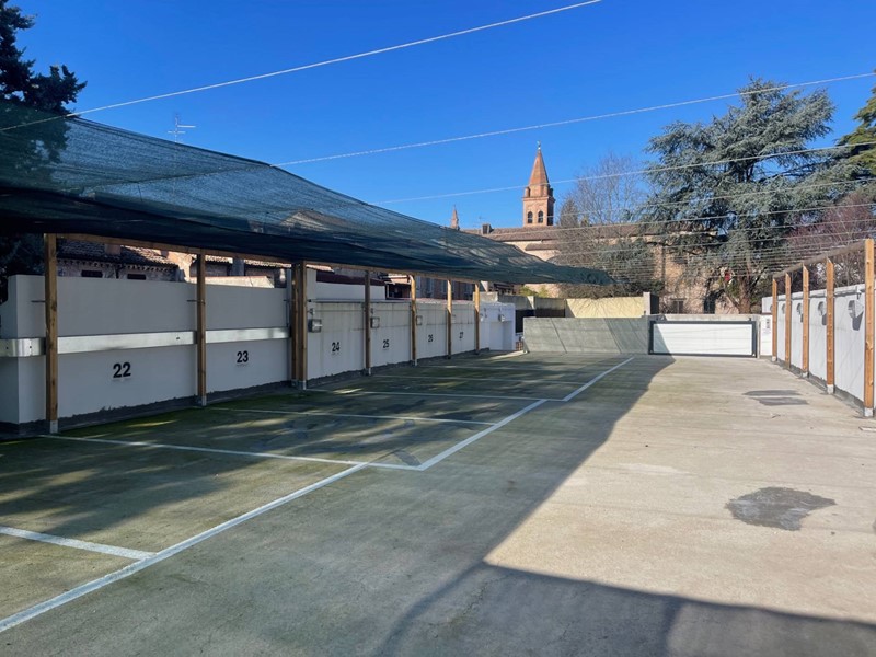 Box in Vendita a Ferrara, 65'000€, 10 m²