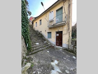 Casa Indipendente in Vendita a Ariano Irpino, 24'000&euro;, 80 m²