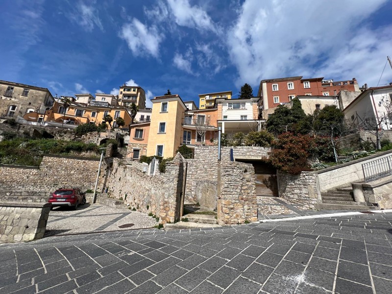 Villa in Vendita a Ariano Irpino, 720'000&euro;, 600 m²