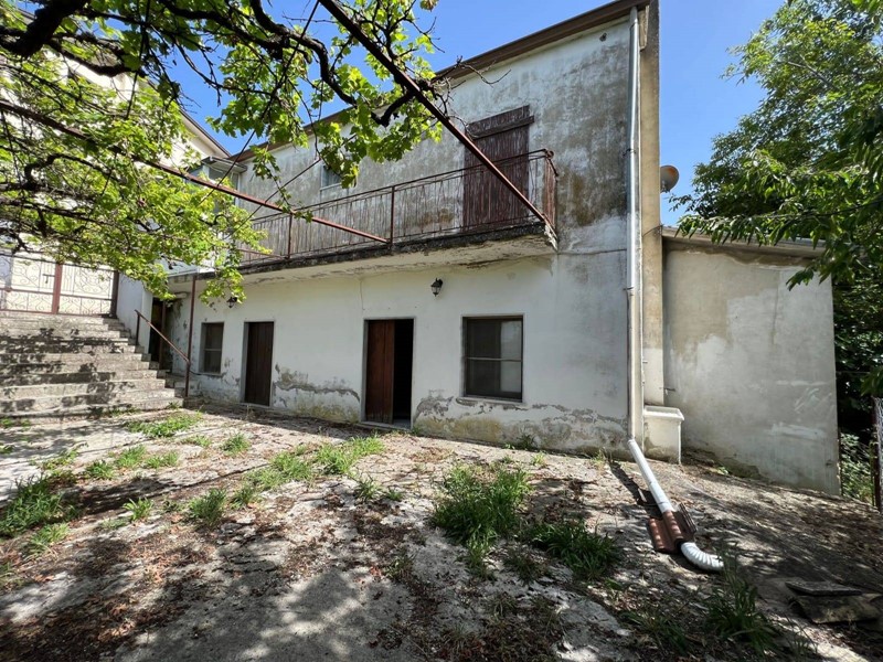 Casa Semi Indipendente in Vendita a Trevico, 21'000&euro;, 120 m²