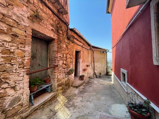 Trilocale in Vendita a Ariano Irpino, 13'000&euro;, 60 m²