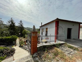 Casa Indipendente in Vendita a Ariano Irpino, 40'000&euro;, 80 m²