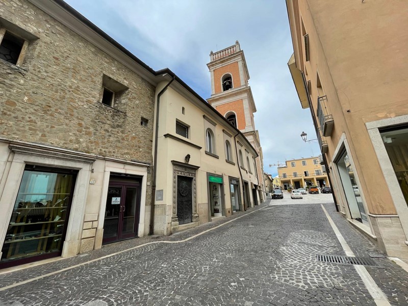 Immobile commerciale in Affitto a Ariano Irpino, 350€, 18 m²