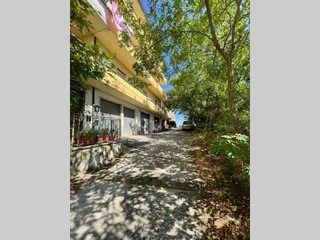 Casa Indipendente in Vendita a Ariano Irpino, 150'000&euro;, 260 m²