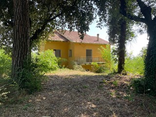 Casa Indipendente in Vendita a Ariano Irpino, 210'000&euro;, 230 m²