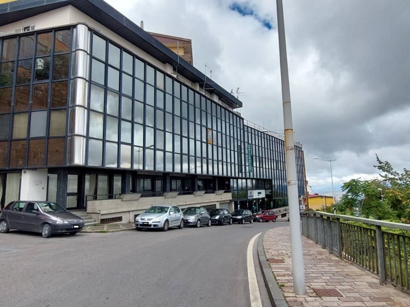 Immobile commerciale in Affitto a Ariano Irpino, 420€, 75 m²