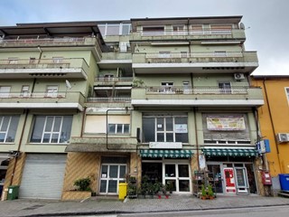Immobile commerciale in Vendita a Ariano Irpino, 115'000&euro;, 245 m²