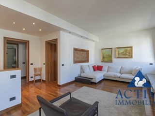 Villa in Vendita a Olgiate Olona, 665'000&euro;, 650 m²