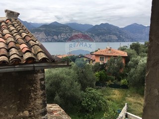 Rustico in Vendita a Brenzone sul Garda, 175'000€, 160 m²
