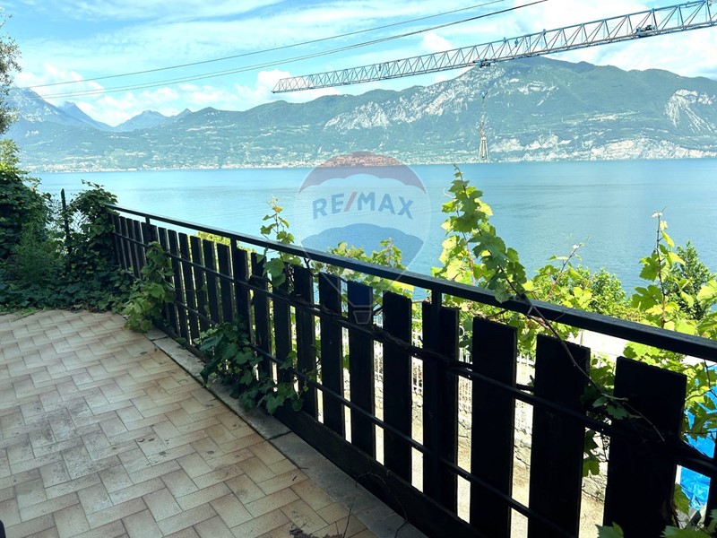 Villa in Vendita a Brenzone sul Garda, 630'000€, 120 m²