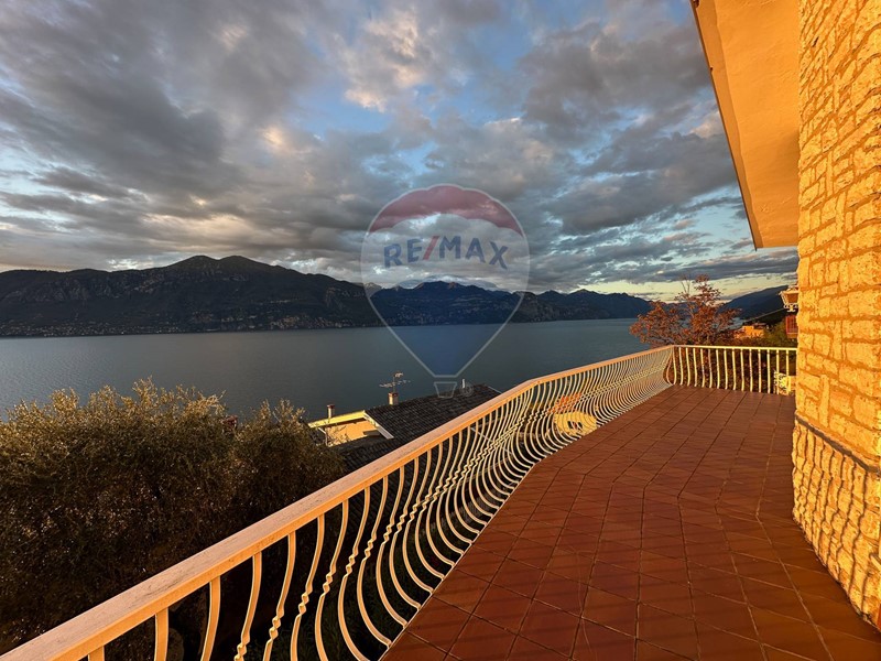Villa in Vendita a Brenzone sul Garda, 1'575'000€, 160 m²