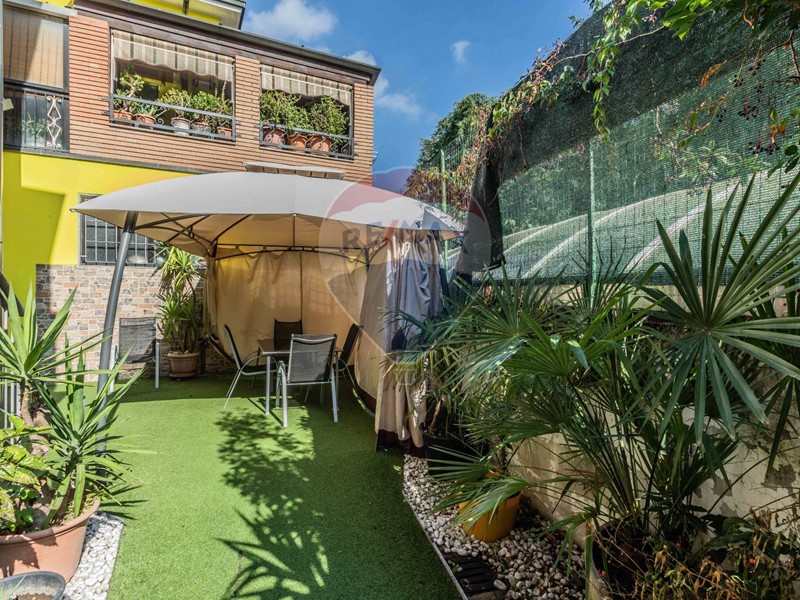 Villa in Vendita a Rho, 279'000€, 96 m²