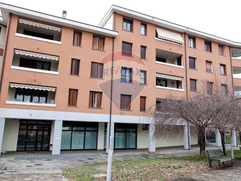 Immobile commerciale in Vendita a Concorezzo, 299'000€, 168 m²