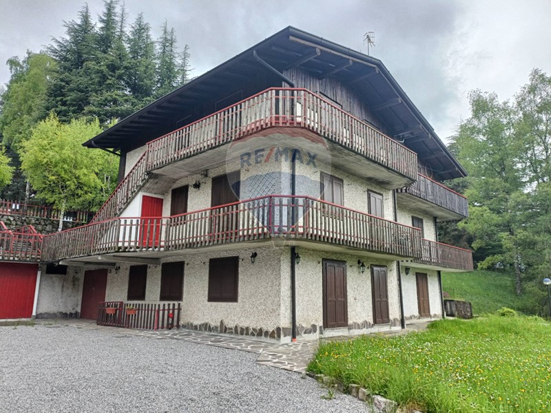 Trilocale in Vendita a Selvino, 115'000€, 104 m²