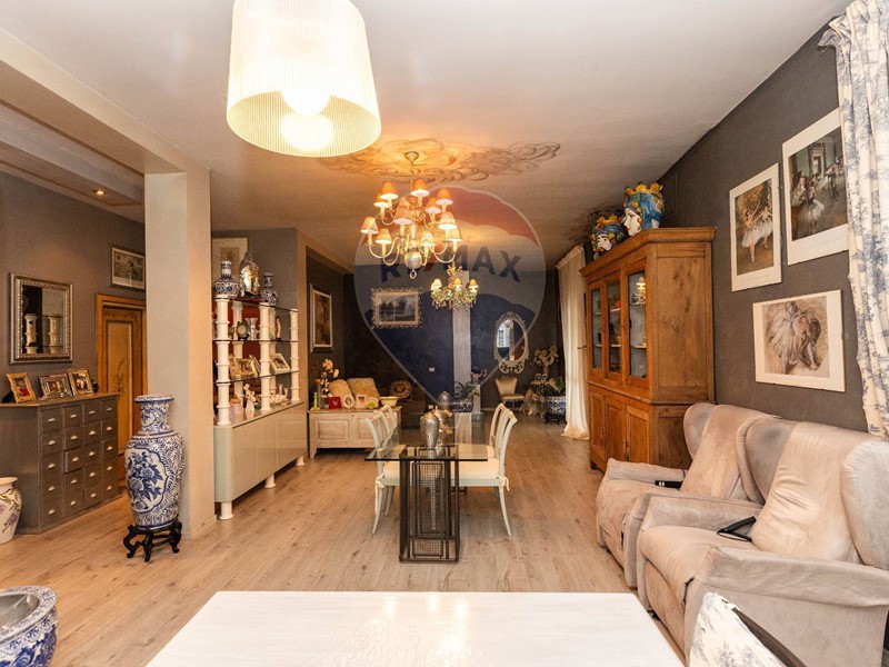 Casa Semi Indipendente in Vendita a Arluno, 345'000€, 360 m²