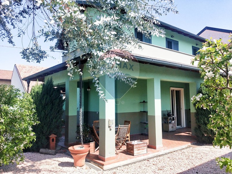 Casa Indipendente in Vendita a Tornaco, 215'000€, 181 m²