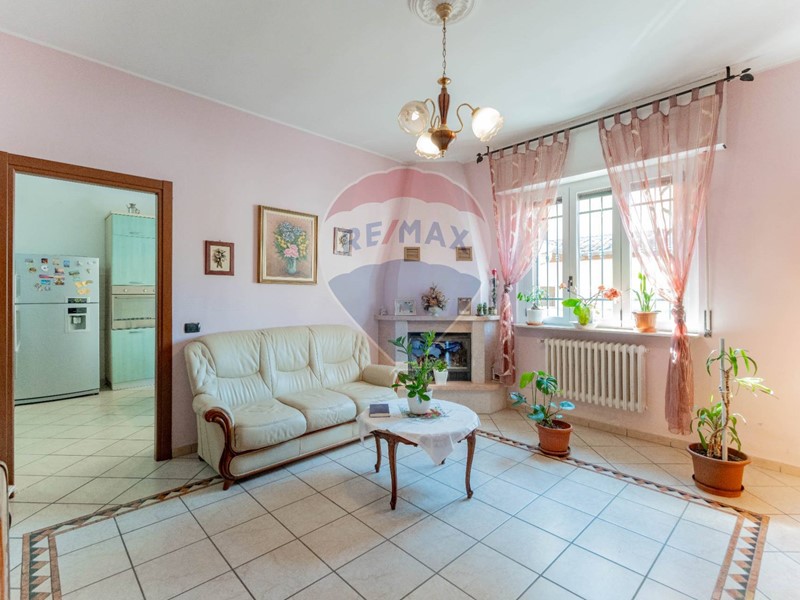 Villa in Vendita a Fagnano Olona, 320'000€, 225 m²