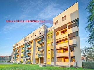 Quadrilocale in Vendita a Brugherio, 160'000€, 115 m²