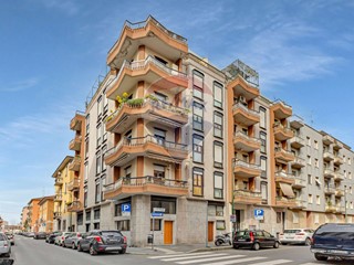 Quadrilocale in Vendita a Sesto San Giovanni, 325'000€, 102 m²
