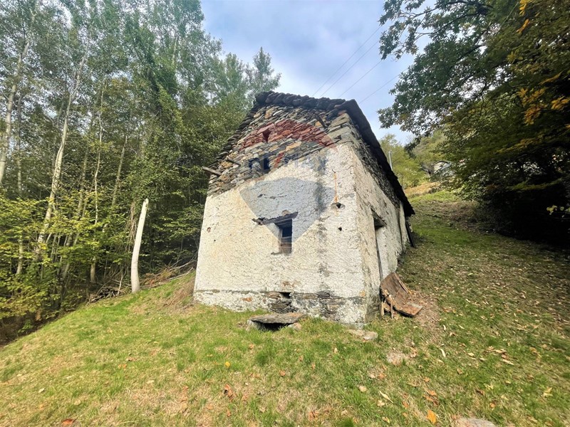 Cascina in Vendita a Valle Cannobina, 15'000€, 30 m²