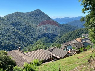 Casa Semi Indipendente in Vendita a Intragna, 105'000€, 100 m²