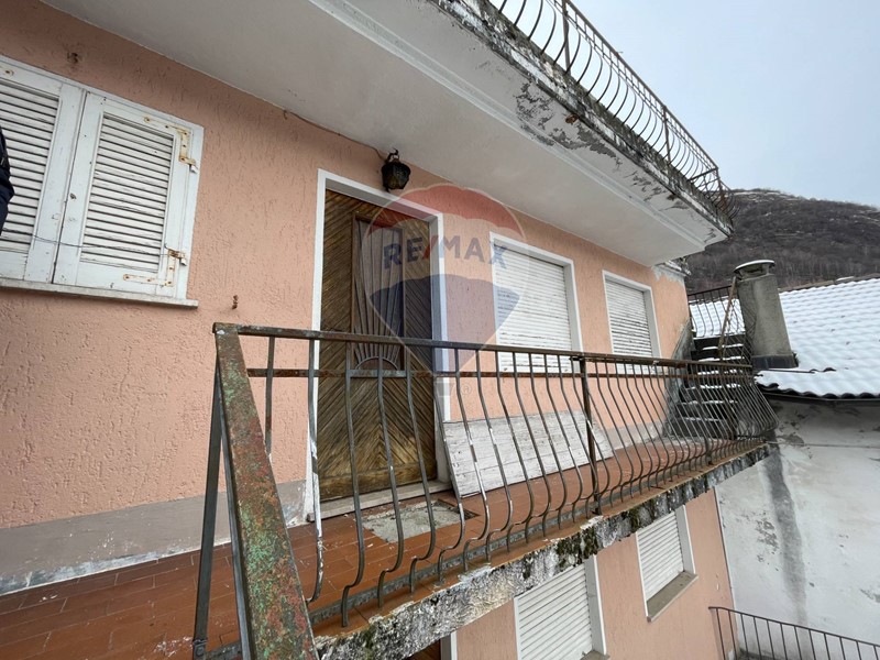 Bilocale in Vendita a Gurro, 30'000€, 35 m²
