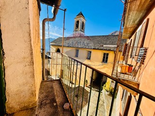 Casa Indipendente in Vendita a Valle Cannobina, 35'000€, 111 m²