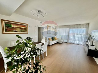 Appartamento in Vendita a Verbania, 770'000€, 112 m²