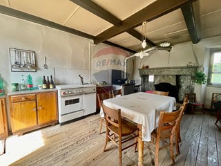 Casa Indipendente in Vendita a Valle Cannobina, 145'000€, 230 m²